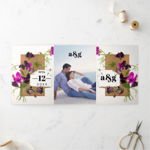 Vintag-Rosa-Süßpea und Initialen Blütenhochzeit Dreifach Gefaltete Einladung