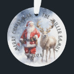 Vintag Santa Reindeer Personalisiert Ornament<br><div class="desc">Dieser Weihnachtsschmuck mit Vintagem Weihnachtsmann mit Rentieren und individualisierbarem Text ist ein perfekter Ornament für jeden Weihnachtsbaum. Sie können ganz einfach Ihren Familiennamen und das Jahr ändern,  um dieses Ornament einzigartig zu Ihrem.</div>