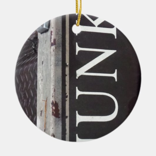 Vintag-Schlepptagebahn JUNK SIGN Keramikornament (Vorne)