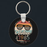 Vintag seit 1965 schlüsselanhänger<br><div class="desc">Das perfekte Vintage Geburtstagsgeschenk mit Ihrem Geburtsjahr und schönen Retrofarben. Sehr nette alte Schule und modernes Design gleichzeitig.</div>