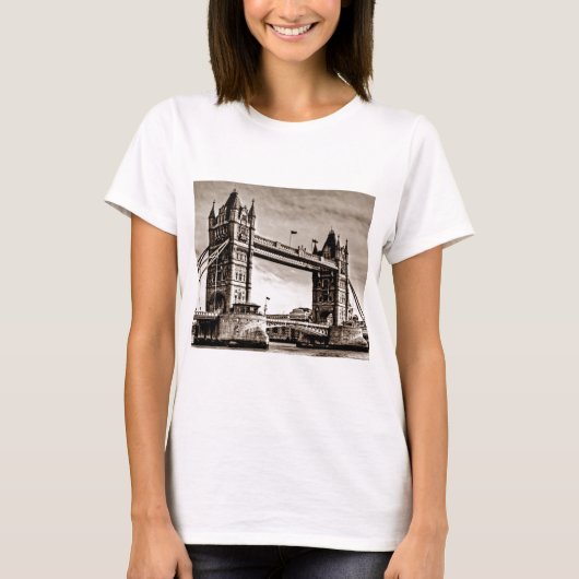 Vintag Sepia London Tower Bridge T-Shirt (Vorderseite)
