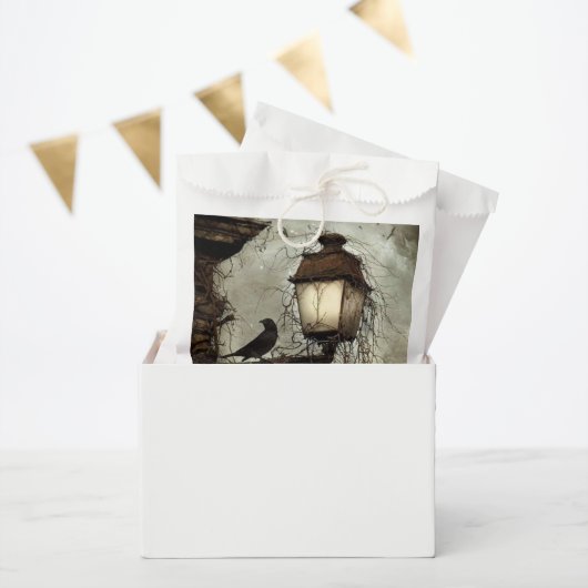 Vintag Spooky Raven on Lantern Halloween Geschenktütchen (Party)