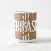 Vintag Style Nebraska Textdesign Kaffeetasse (Mittel)
