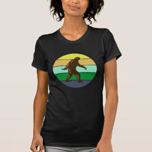 Vintag Sunset Bigfoot Sasquatch T-Shirt