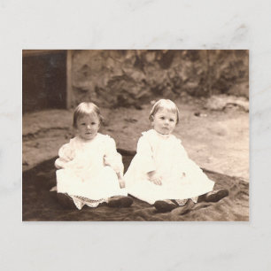 Vintag Twins Postkarte