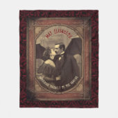 Vintag Vampire Gotische Romantische Dracula Kissin Fleecedecke (Vorderseite)