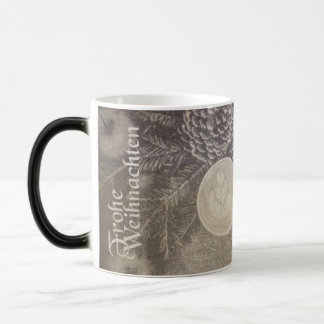 Vintag-Weihnachtsmotiv mit Keksen und Kaffee Verwandlungstasse