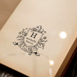 Vintag Zeichnend Monogramm Ex Libris Namenbuch Gummistempel<br><div class="desc">Holz-Briefmarke-Design mit einem Vintagen Wappen mit individuellem Monogramm und Namen in klassischer Serifentypografie. Der verzierte Rahmen ist von einer blumengeschmückten Anordnung von Rose und botanischen Blätter umgeben. Unterhalb des Wappen befindet sich eine farbenprächtige Schriftrolle oder ein Banner mit "Ex Libris", die innen gebogen sind. Ideal für eine persönliche oder familiäre...</div>