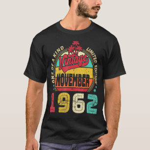 Vintage 60. Geburtstag Großartig seit November 196 T-Shirt