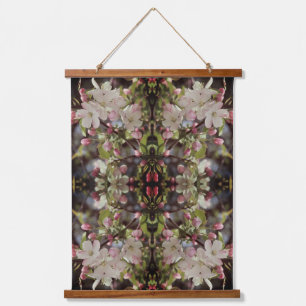 Vintage-Abstraktion von Crabapple-Blüten Wandteppich Mit Holzrahmen