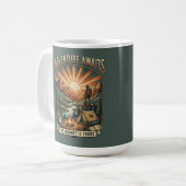 Vintage Adventure Awaits Retro Mountain Kaffeetasse (Vorderseite Links)