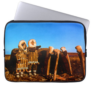 Vintage Alaska Pelzbekleideter Eskimo arktischer R Laptopschutzhülle