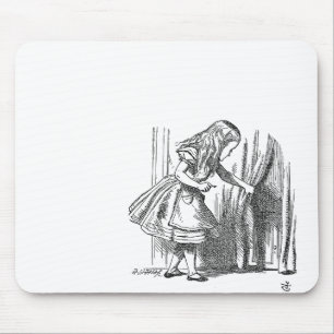Vintage Alice im Wunderland auf der Suche nach der Mousepad