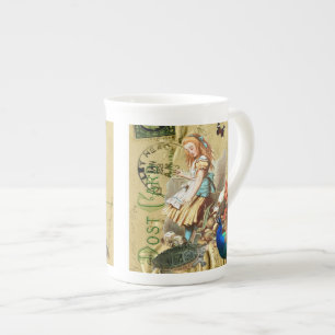 Vintage Alice im Wunderland Collage Porzellantasse