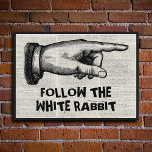 Vintage Alice im Wunderland Kostenvoranschlag Hand Poster<br><div class="desc">Folgen Sie dem White Rabbit Poster - Oh, lieber, verpassen Sie dieses nicht! Dieses stilvolle Vintage-Bild ist voller Charme und Charakter und wird vom weißen Kaninchen aus dem Buch der Alice im Wunderland inspiriert. Es fügt Ihrer Zuhause die perfekte dekorative Touch hinzu oder macht das ideale Haus-Erwärmung/zu jeder Jahreszeit Geschenk...</div>
