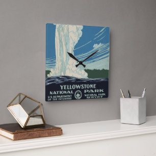 Vintage Alte Treue im Yellowstone Nationalpark Quadratische Wanduhr