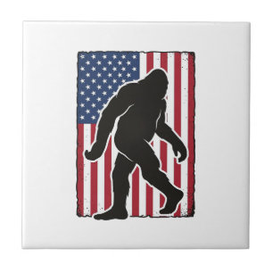 Vintage-amerikanische-Flagge-Bigfoot-Silhouette-Ve Fliese