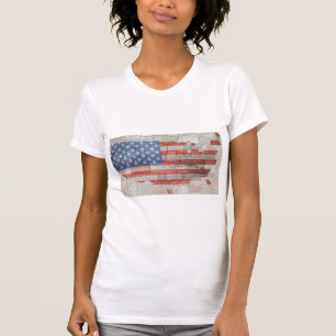 Vintage amerikanische patriotische Kartenflagge an T-Shirt