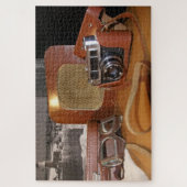 Vintage Analogkamera in Lederbraun Puzzle (Vertikal)