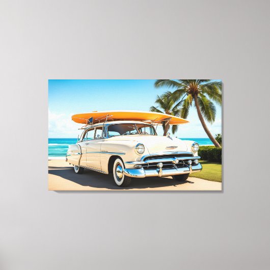 Vintage Auto am Strand mit Surfbrett Leinwanddruck (Vorderseite)