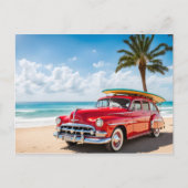 Vintage Auto am Strand mit Surfbrett Postkarte (Vorderseite)
