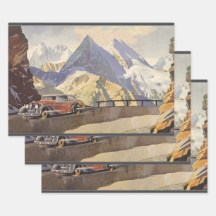 Vintage-Auto auf einer Bergstraße im Winter mit Sc Geschenkpapier Set