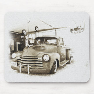 Vintage Auto-Lieferwagen-und Gas-Pumpen Mousepad