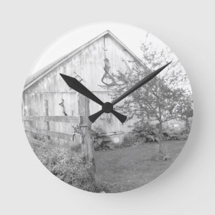 Vintage Barn Runde Wanduhr