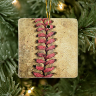 Vintage-Baseball-Kunst - gealtertes Leder und rote Keramikornament