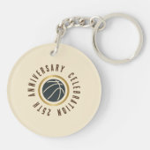 Vintage Basketball Emblem Schlüsselanhänger (Rückseite)