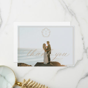 Vintage Beige Crest Monogram Hochzeitsfoto Dankeskarte