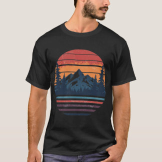 Vintage-Bergsonnenuntergang Retro-Outdoor-Design T-Shirt