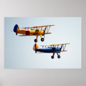 Vintage Bi-Flugzeug im Flug Poster (Vorne)