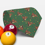 Vintage Billardtische Krawatte<br><div class="desc">Diese gemusterte Krawatte ist perfekt für Poolspieler. Sie werden dieses Papier sicherlich schätzen,  das meine realistischen Bilder von Vintagen Billardkugeln Set vor einem grünen Hintergrund zeigt.</div>