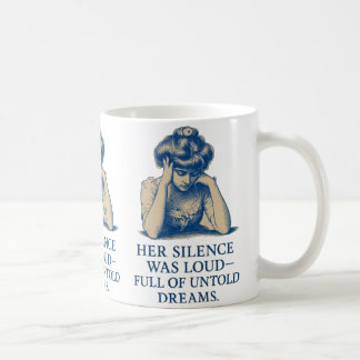 Vintage Blau-Tinten-Porträt – „Ihr Schweigen war l Kaffeetasse
