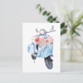 Vintage blauer Roller mit Blumen Postkarte (Stehend Vorderseite)