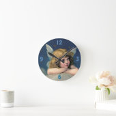 Vintage Blond Resting Angel Clock Runde Wanduhr (Zuhause)