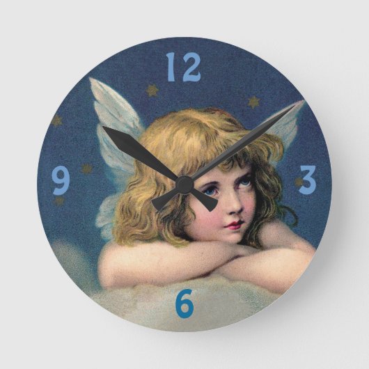 Vintage Blond Resting Angel Clock Runde Wanduhr (Vorderseite)