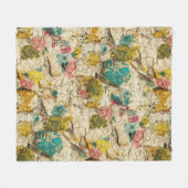 Vintage-Blumen-Collage mit gealterter Papierstrukt Fleecedecke (Vorderseite (Horizontal))