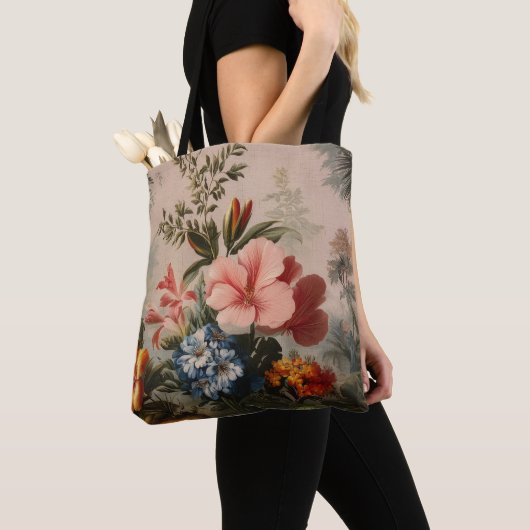 Vintage-Blumenstilleben mit tropischen Blumen Tasche (Von Nahem)