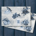 Vintage botanische Vögel Blaue Blumen Decoupage Ti Seidenpapier<br><div class="desc">"Vintage botanische Vogelblüten Dekoupage Tissue, Heavy-Weight-Papiere zum Entweiden oder Geschenken." Der handgeschriebene antike Brief mit Siegeln und Briefmarke ist der weiche graue Hintergrund für den Vintagen Blumenstrauß in sanft staubblauer Farbe bis zur Marine. Die Kunst wurde grafisch von Audrey Jeanne Roberts, einer international anerkannten Künstlerin und Designerin, gestaltet und urheberrechtlich...</div>