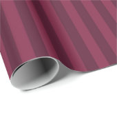 Vintage Burgundy Red Stripes Geschenkpapier (Rolleneckpunkt)