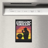 Vintage Chillin’ & Grillin’ Dark Distressed Magnet (In Situ (Geschirrspüler))