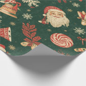 Vintage Christmas Pattern on Green Geschenkpapier (Ecke)