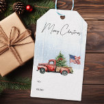 Vintage Christmas Red Truck Patriotic USA Flag Geschenkanhänger<br><div class="desc">Vintage Red Truck Weihnachtskarten feiern die Ferien mit Patriotic Charm Freude und feierlichen Beifall in dieser Urlaubssaison mit unseren Vintagen Red Truck Weihnachtskarten. Diese Karten spiegeln perfekt den Geist eines rustikalen Winterwunderlandes wider und bestechen durch einen hübschen roten LKW, der mit einem Weihnachtsbaum im Hintergrund geschmückt ist, mit Set vor...</div>