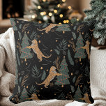 "Vintage Christmas Tiger mit Weihnachtsbaum Schwar Kissen<br><div class="desc">Fügen Sie Ihrer Zuhause in dieser Urlaubssaison eine Touch Vintagen Charmes hinzu, mit dem Weihnachtsweihtiger mit dem weihnachtlichen Schwarzen Kissen des Weihnachtsbaumes. Dieses stilvolle Kissen besticht durch einen whimsikalen Tiger neben einem wunderschön dekorierten Weihnachtsbaum, Set vor einem klassischen schwarzen Hintergrund. Es ist aus weichen, hochwertigen Materialien gefertigt und bietet Komfort...</div>