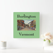 Vintage Church Street, Burlington, Vermont Quadratische Wanduhr (Zuhause)