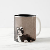 Vintage Comictryst-Postkarte Zweifarbige Tasse (VorderseiteRechts)