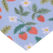 Vintage Cottagecore Strawberry Pattern Tischdecke (Schrägansicht)
