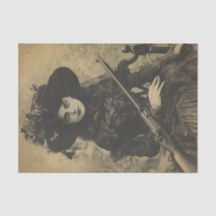 Vintage Creepy Girl mit Rifle Decoupage Seidenpapier